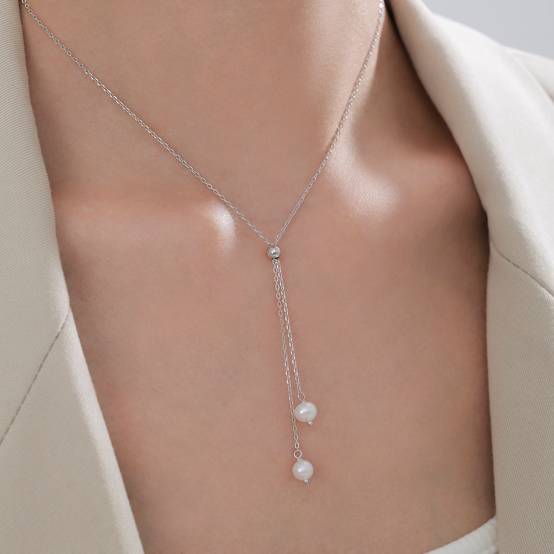 人気ブランド【E and E Project】Mini Pearl Lariatネックレス MiniPearlLariatNecklace_3.jpg?
