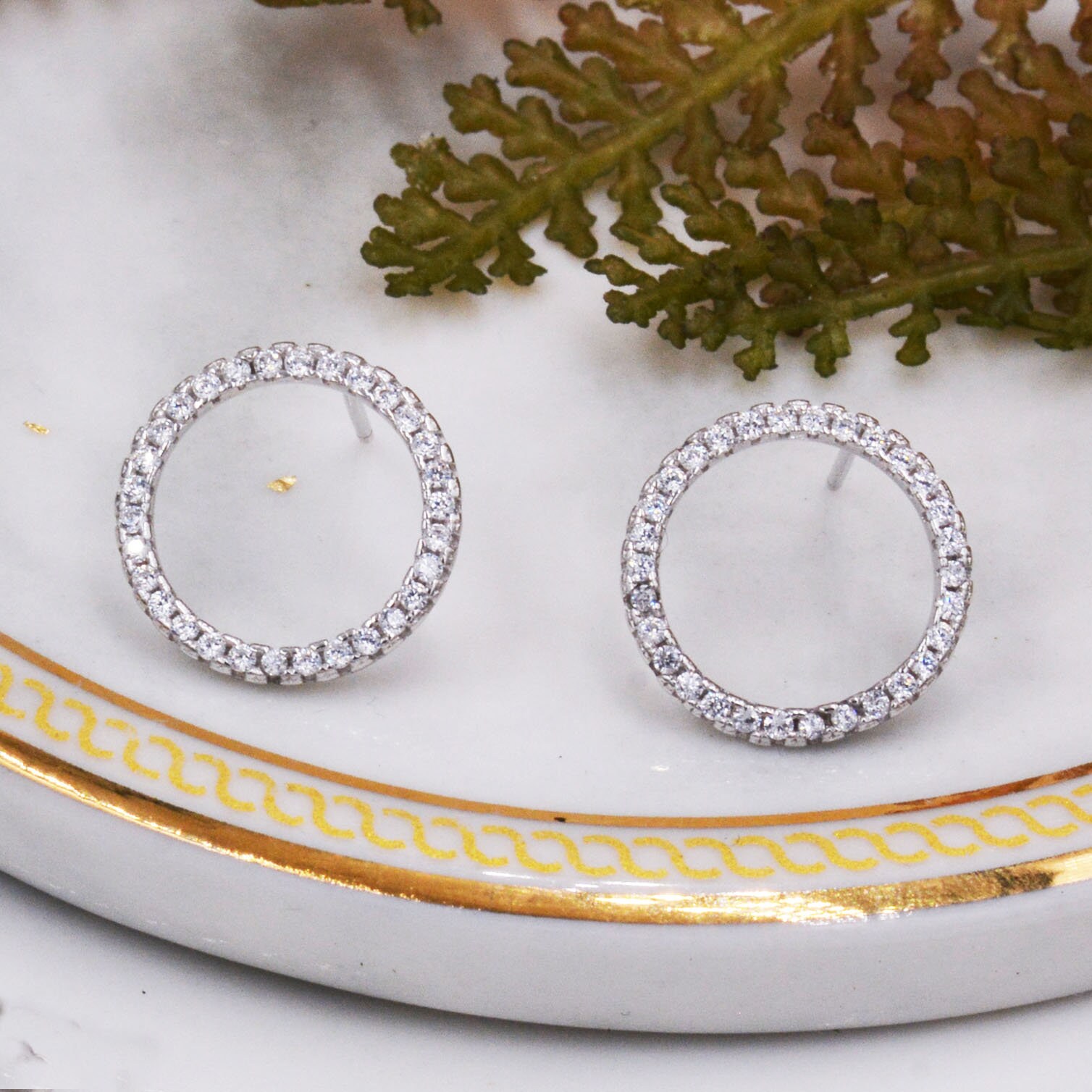 Openwork Circle Stud Earrings in Silver 925 | Lora&Moi