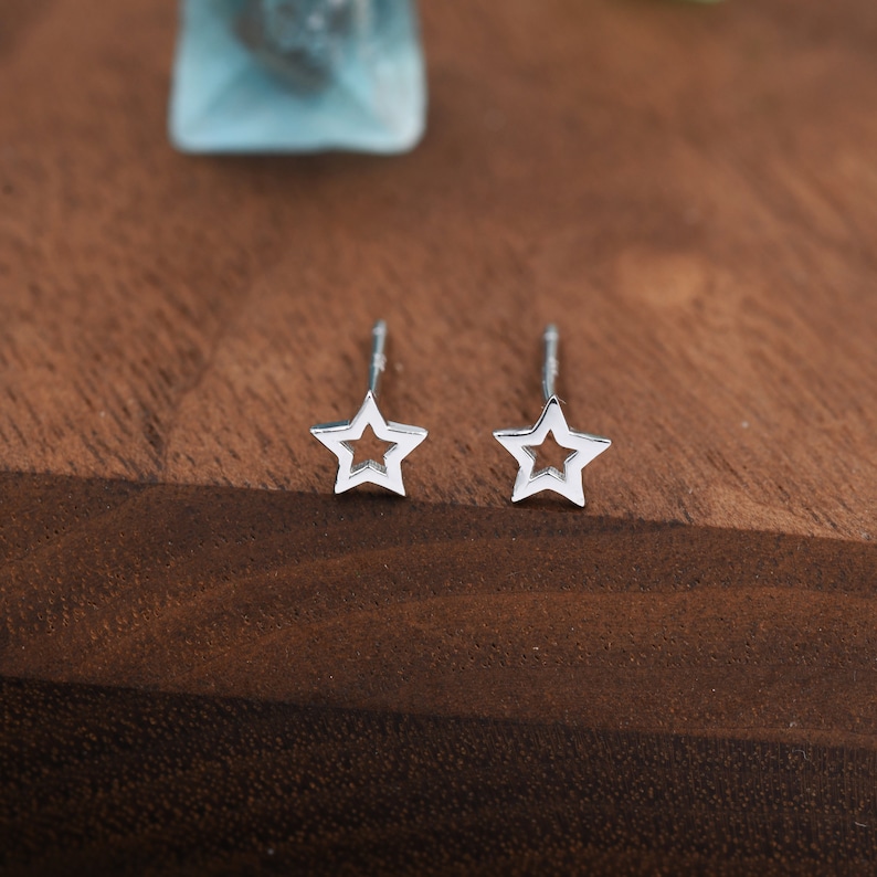 Very Tiny Sterling Silver Tiny Little Open Star Cutout Stud Earrings, Silver, Gold or Rose Gold, Cute and Fun Jewellery zdjęcie 6
