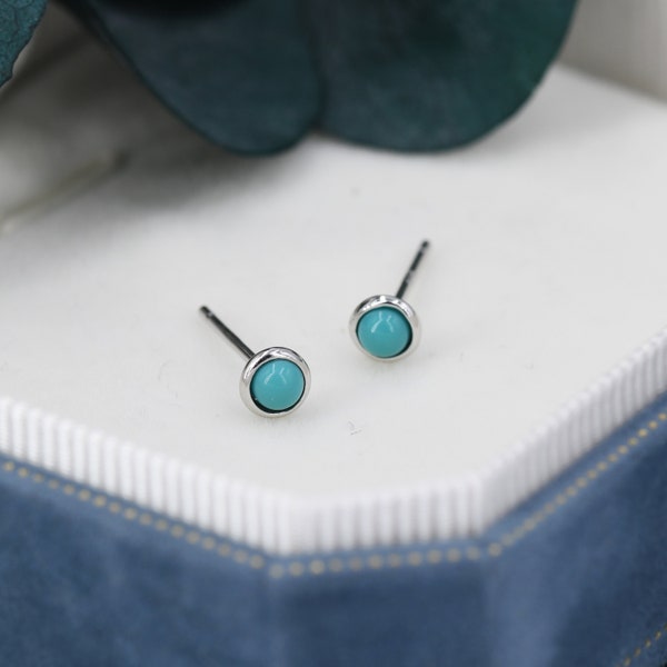 Boucles d'oreilles en argent sterling turquoise verte, 3 mm, clou d'oreille en pierre gemme turquoise véritable, lunette, style minimaliste, pierre de naissance de décembre