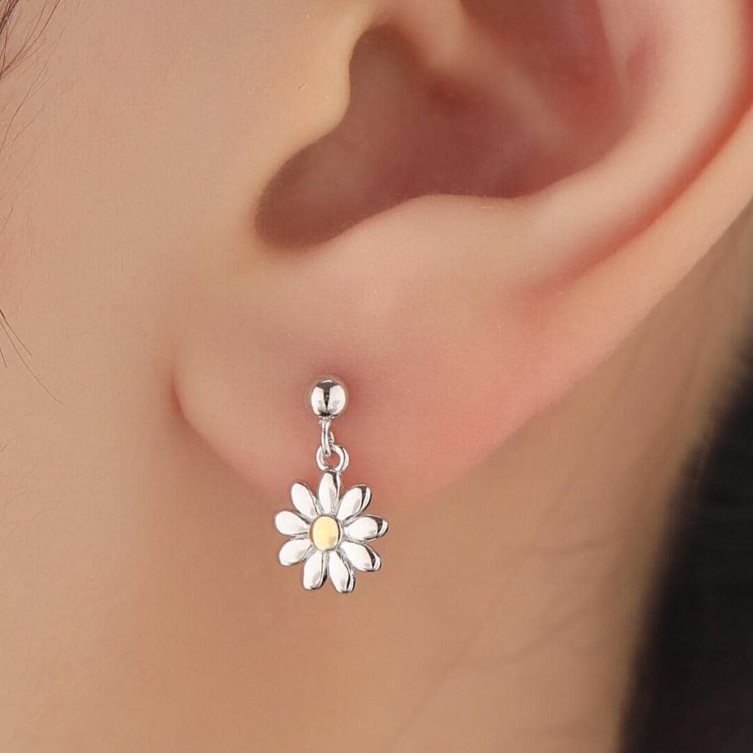 Daisy Flower Dangle Earrings in White/Purple – Cro Blossom