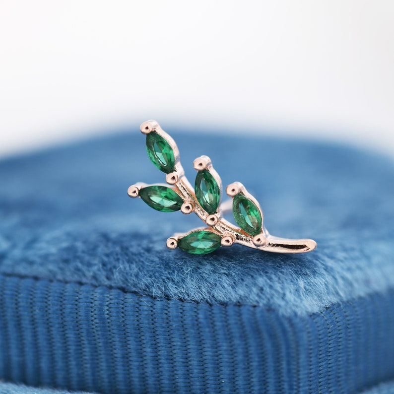 Emerald Green Leaf Stud Oorbellen in Sterling Zilver, Zilver of Goud, Olive Branch Oorbellen, Olive Leaf Oorbellen, Natuur geïnspireerd afbeelding 6