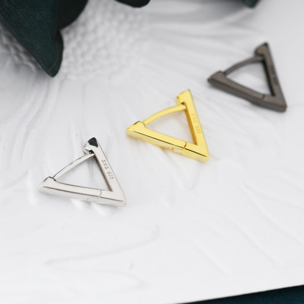 Sterling Silber Dreieck Huggie Creolen, Silber oder Gold, einfache geometrische Creolen