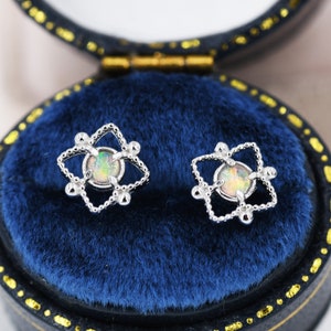 Vintage inspirierte Opal Lace Ohrstecker in Sterling Silber, Silber oder Gold, Opal Ohrringe, Vintage Style