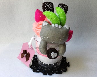 Grey Tabby Cat Felt Parfait Plush, Chat Gris Shelf Sitter