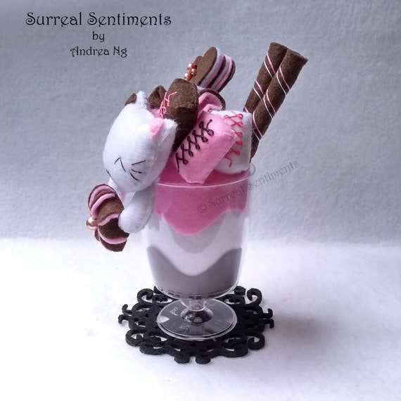 Neapolitan White Cat Ice Cream Harlequin Cat Sundae Dessert, Cute