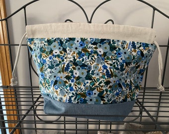 Blue flower/corduroy drawstring project bag