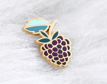 Pin's framboise sauvage - mûre - pin's émaillé fleur - broche - pin's métal émail - doré - accessoire et cadeau femme - broche fruit rouge