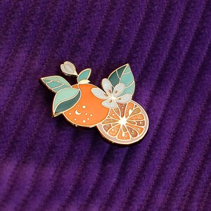 Orange flowered glitter pin enamel citrus brooch fruit accessory and gift image 3