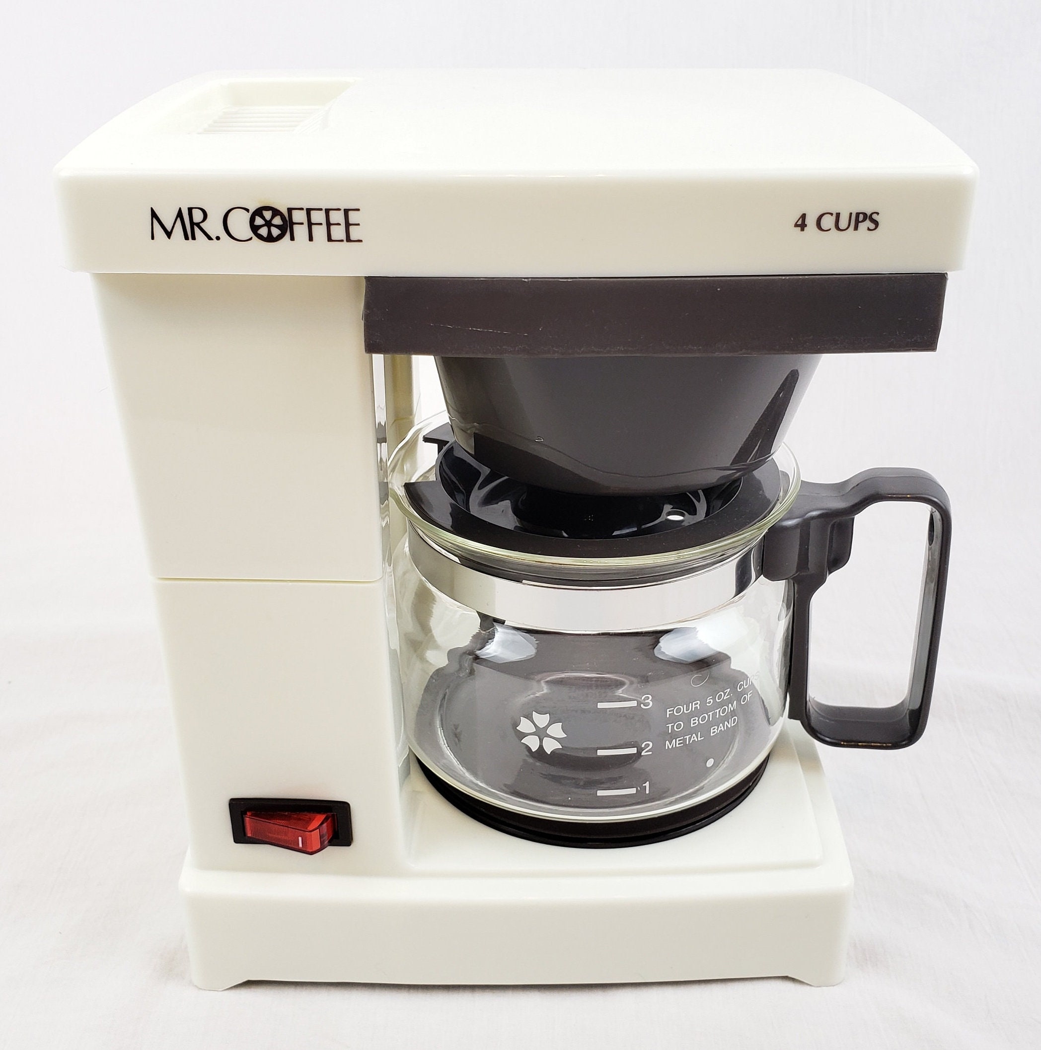 Vintage Mr Coffee 4 Cup Coffee Maker JR-4 White Quick Brews Fast