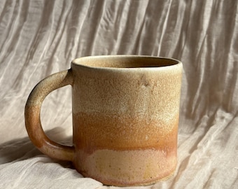 DUNES 300ml Becher, handgemachter Keramikbecher, orange gelbe Tasse, 300ml Sommerbecher, einzigartiges britisches Geschenk, Teekaffee-Liebhaber, Strand glasiertes Speisen