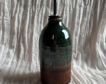 Earth ceramic oil pourer, 350ml handmade bottle, oil decanter, refillable oil cruet, silicon top oil bottle, oil and vinegar cruets