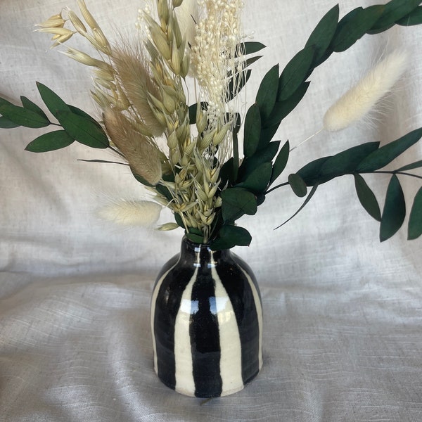 Stripe ceramic vase, bud vase bottle, Reed diffuser bottle, refillable diffuser container, Center piece vase, single stem vases