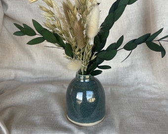 Green ceramic vase, bud vase bottle, Reed diffuser bottle, refillable diffuser container, Center piece vase, single stem vases
