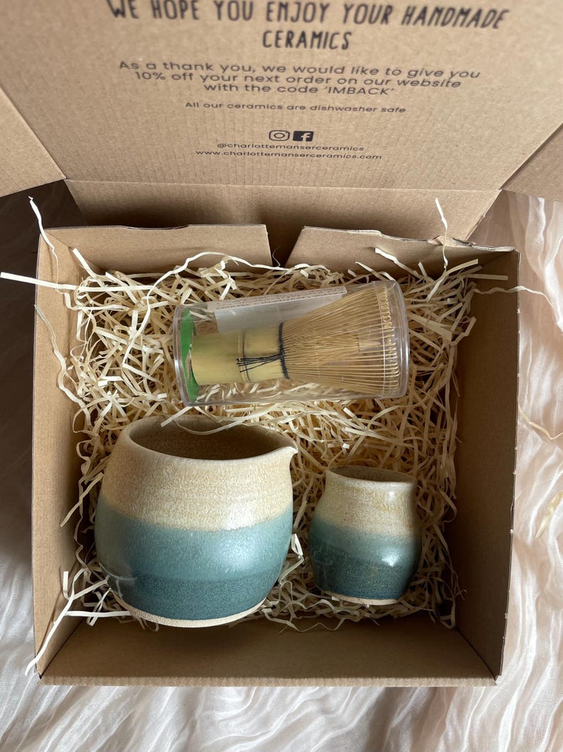 Stripe ceramic matcha bowl, 400ml capacity, with additional matcha whisk holder. Matcha tea, match latte, healthy living, chawan, tea set image 8
