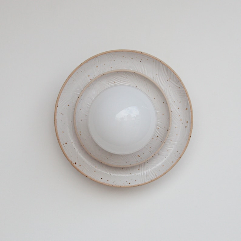 White Disc Aureole Ceramic Wall light image 2