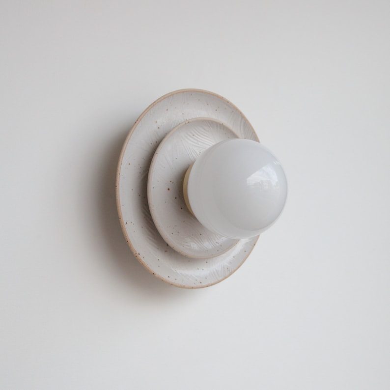 White Disc Aureole Ceramic Wall light image 1