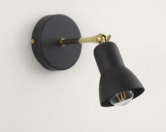 Inspector 2.0 Adjustable Wall Light