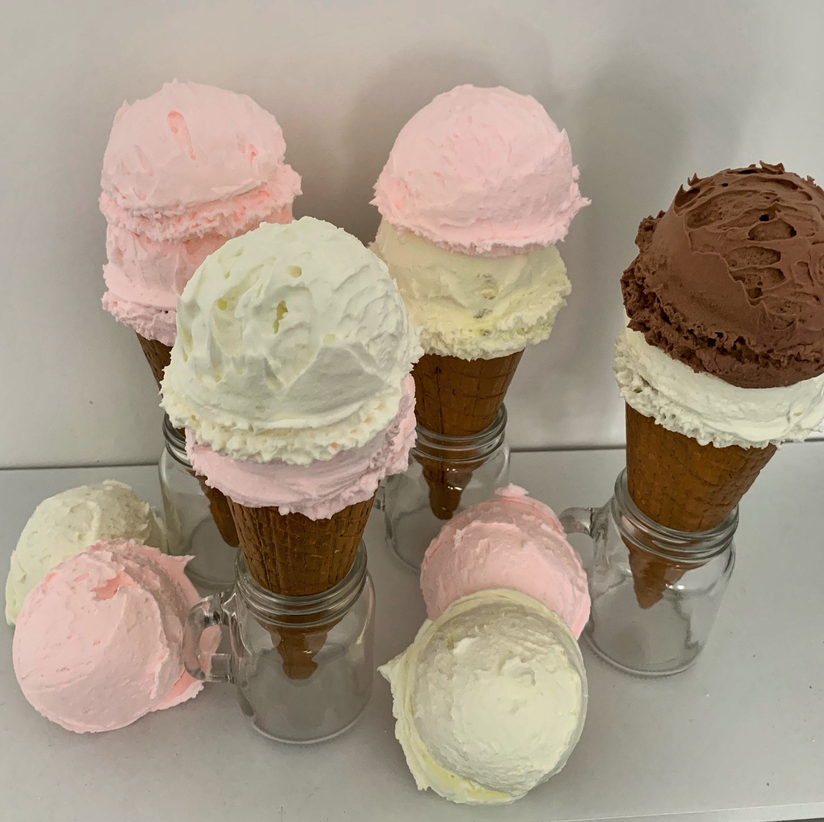 Kitchen & Dining Kitchen Décor Life Sized SCREWBALL ICECREAM Display