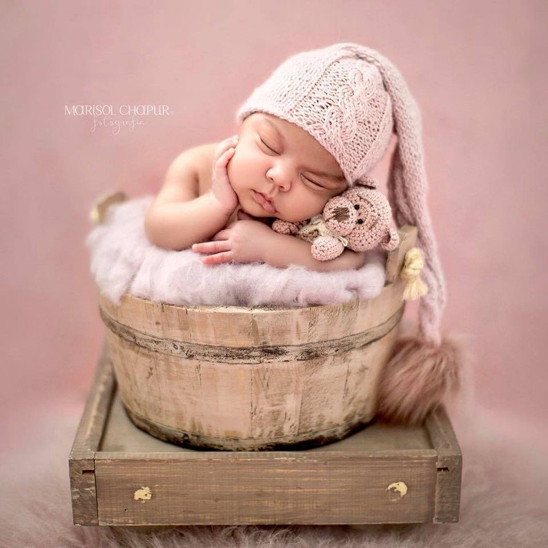 Newborn hat,baby hat,photo props,photo props,photography props,newborn props,newborns,alpaca,pompom
