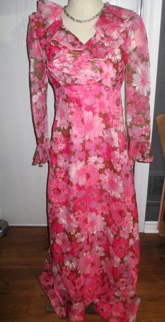 Vintage 1960's Bright Floral Chiffon Embossed Max