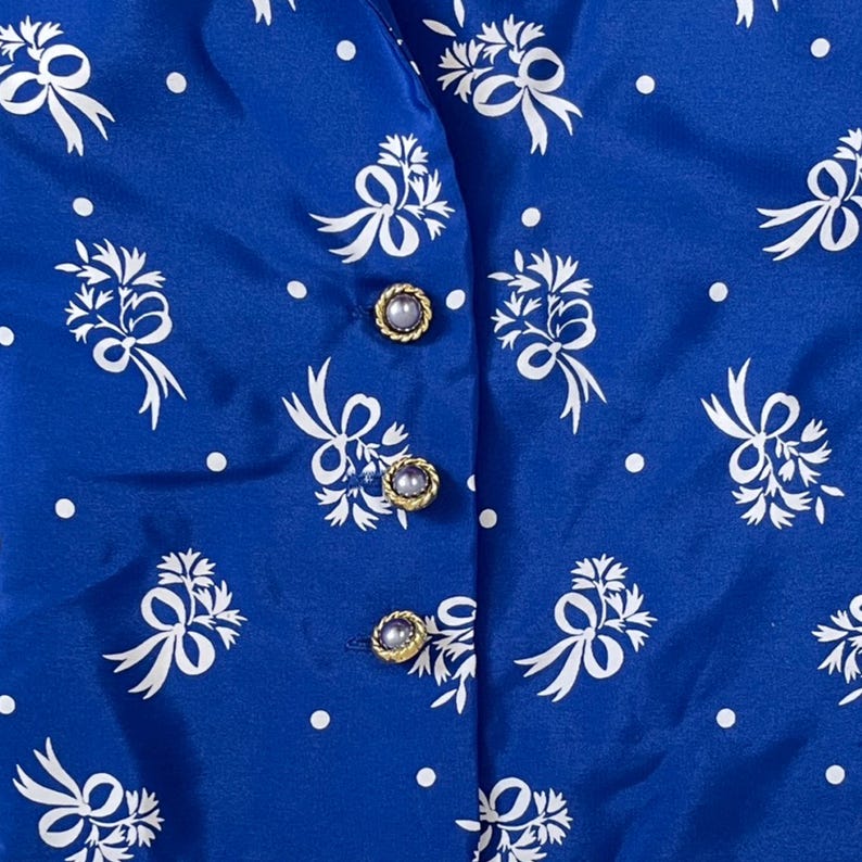 Chemisier vintage imprimé noeuds grande taille des années 1990 chemise courte coupe carrée bleu cobalt à pois image 4