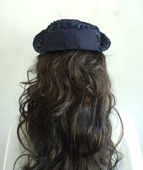 Vintage 60s Straw Hat Navy Blue Round 1960s Fascinator Cap Ribbon Bow Front Brim il_fullxfull.1561623264_ndzl.jpg main image 4