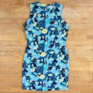 blue and white floral sleeveless dress Blu Pepper Tiered Floral Dress for Women in Blue at Glik's , S main image 0