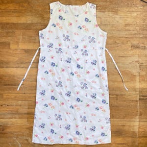 Vintage Floral Maxi Dress Plus Size 1X 90s White Flower Print Cotton Tie Waist
