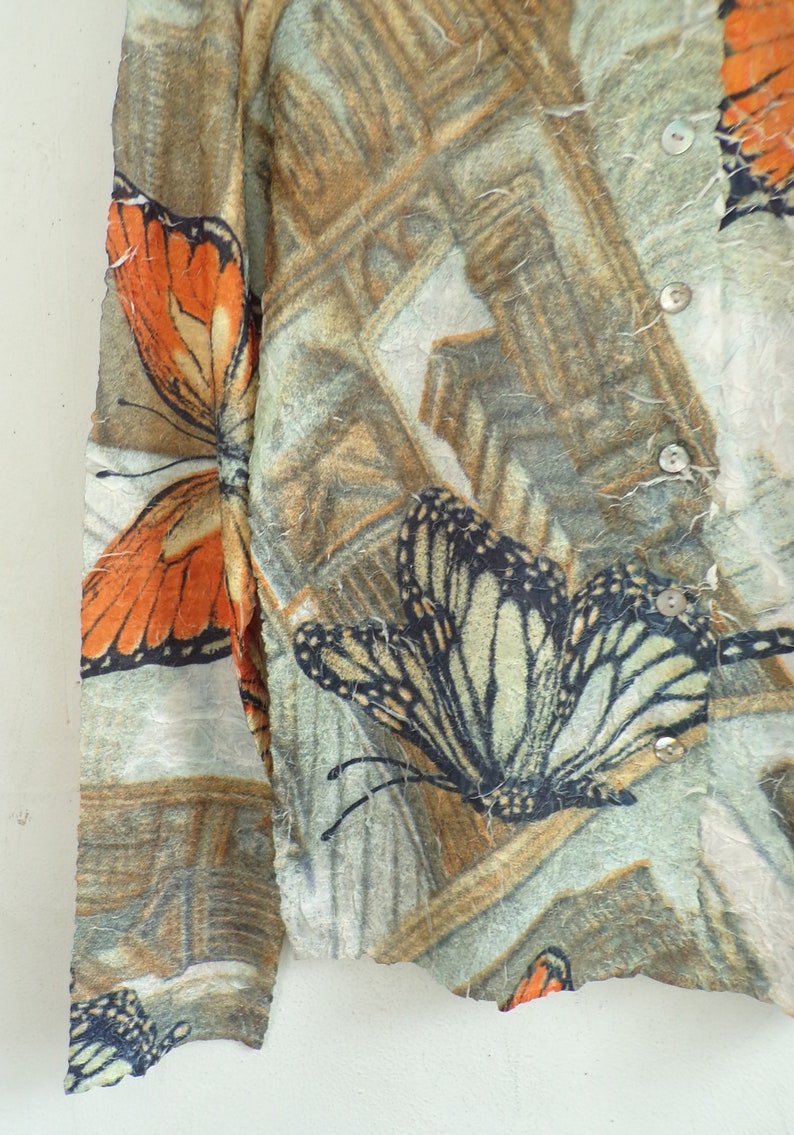 90s Animal Print Crinkled Button Down Shirt Womens Size Medium Vintage Butterfly Blouse