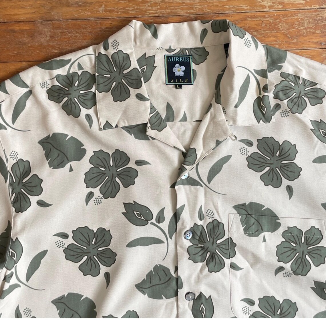 Vintage Mens Silk/Cotton Hawaiian Shirt Size Large 1990s Tropical Floral Print Short Sleeve Button Down, photo 2 of 5