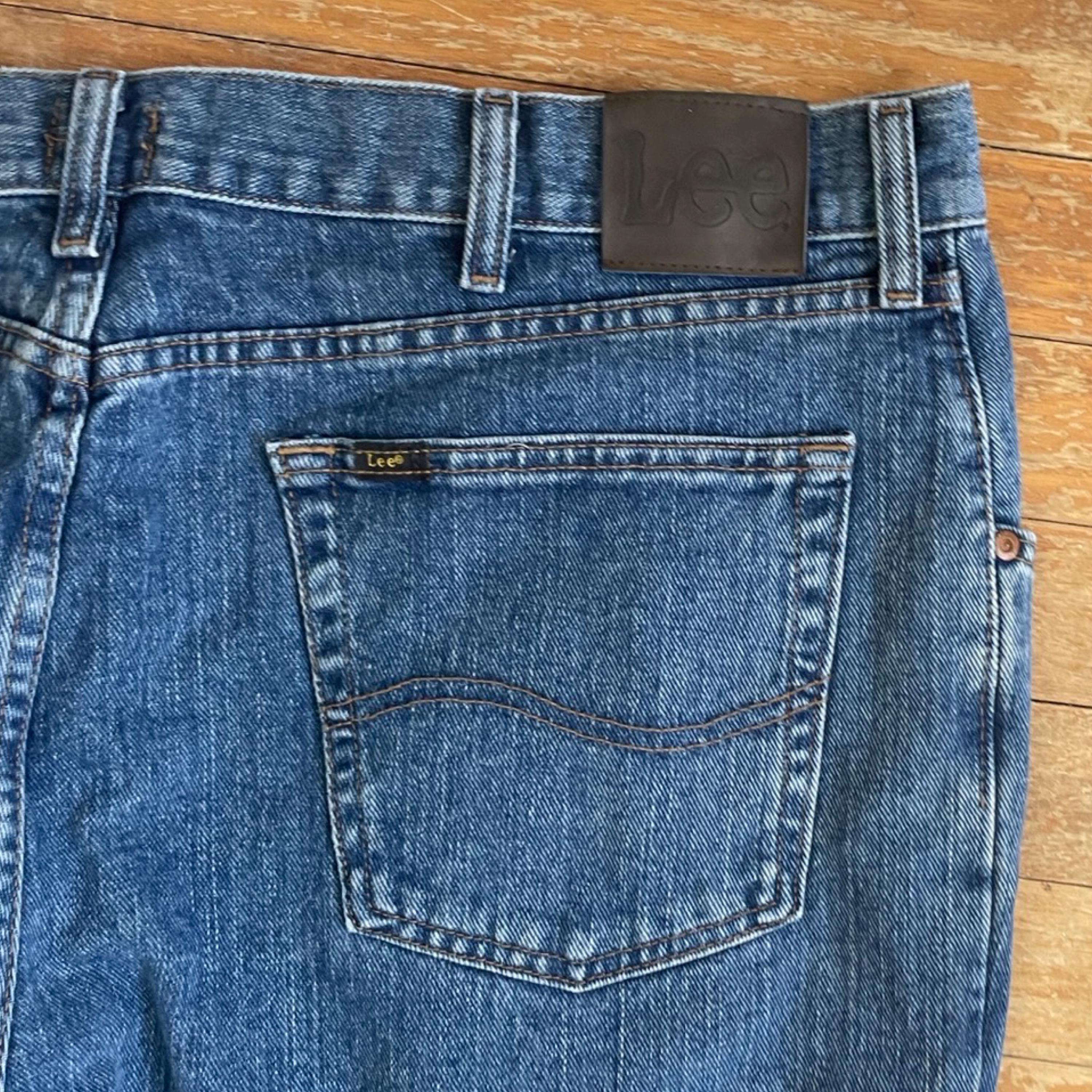 Vintage Mens Lee Jeans Size 44x32 1990s Medium Wash Regular Fit