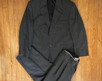Vintage Herren Anzug Set Größe 40S 36x27 Hose 1990s Graue Wolle Nadelstreifen Jacke & Hose