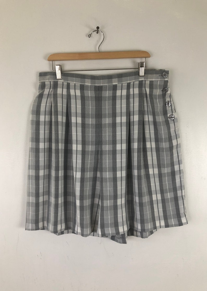 90s Gray Plaid Wide Leg Shorts 36-38 Waist Vintage High Waist Plaid Short Womens Plus Size 1X