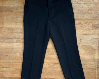 Vintage Mens Travel Dress Pants Size 34x32 1970s Gray Twill Wrinkle Free Trousers | 34 Waist X 32 Inseam - Etsy Vintage Mens Travel Dress Pants Size 34x32 1970s Gray Twill Wrinkle Free Trousers | 34 Waist X 32 Inseam - Etsy