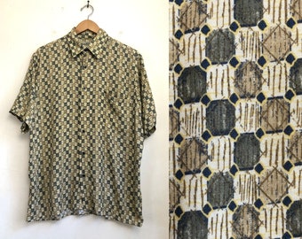 Vintage Mens Hawaiian Shirt | 90s Geometric Diamond Print Lightweight Rayon Button Down Shirt | Mens Size Medium