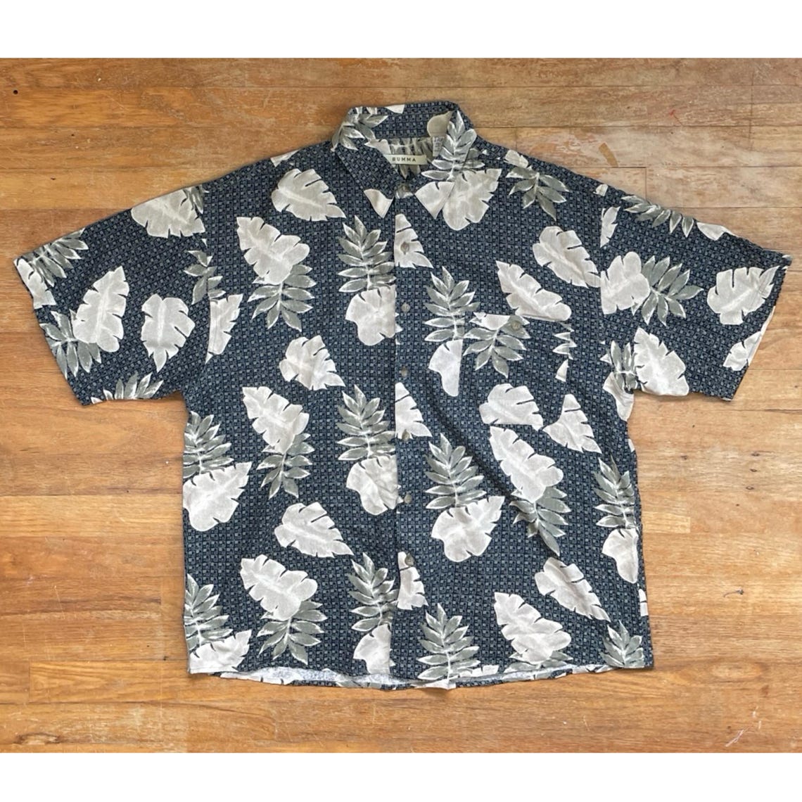 Vintage Mens Silk Hawaiian Shirt Size XL 90s Floral Palm Leaf Print Button Down, photo 1 of 5