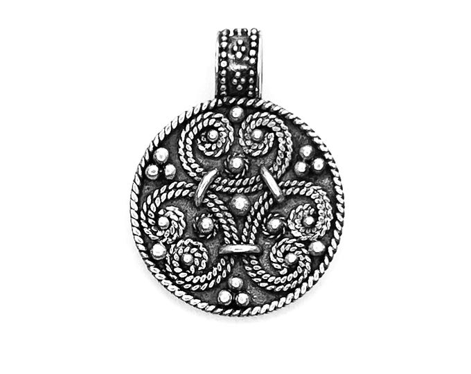 BIRKA BRAKTIAT PENDANT silver (handmade by Viking Kristall)