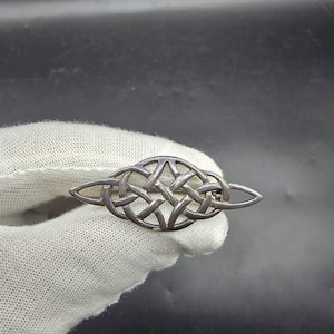 vintage sterling silver scottish brooch celtic knot 48mm long 18mm wide celtic jewellery