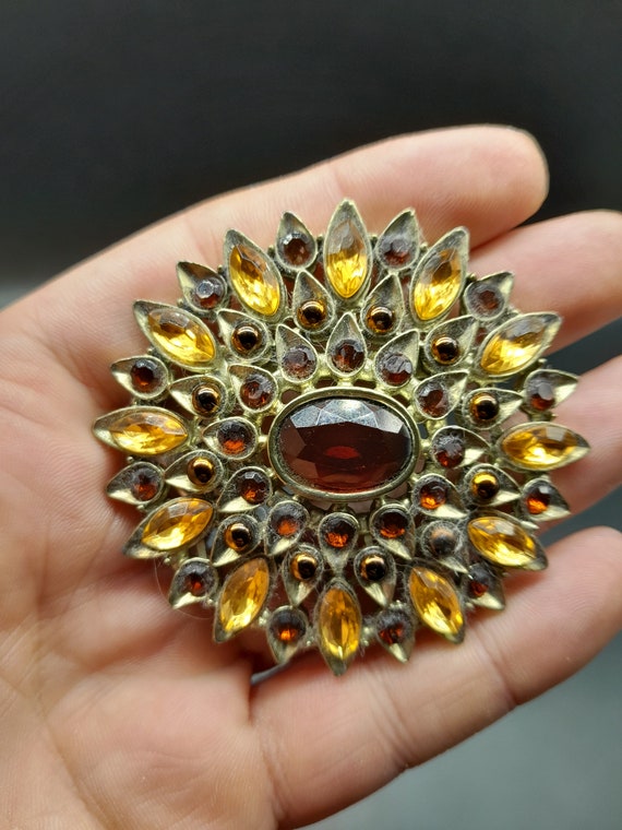 Vintage 1930s czech filigree brooch round gold ton