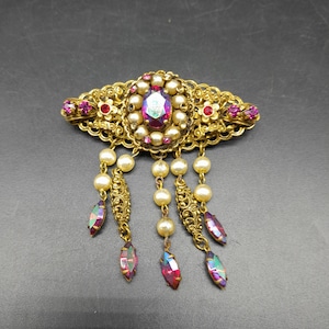 Vintage art deco Czechoslovak filigree brooch gold tone pink pearl paste stones  6 cm long