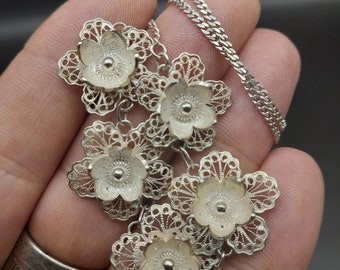 Beautiful Cypriot open work sterling silver pendant necklace floral flowers 18 cm long chain open work filigree