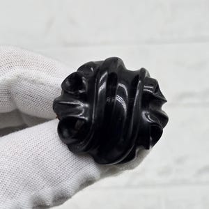 ヴィンテージ ジェットブローチ - Etsy 日本