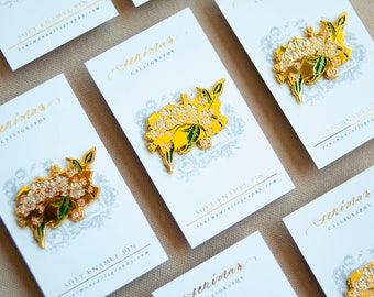 Gold Pennsylvania Mountain-Laurel Soft Enamel Pin