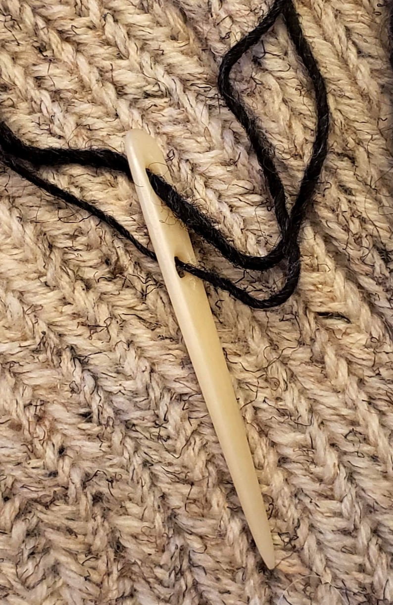 Savina Set Of 2 Nalbinding Needles - Handmade Bone & Horn Large-Eye Needles For Weaving And Craft - View #11