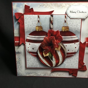 Boules de Noël à rayures bonbon, rouge et blanc, cartes de découpage 3D, faites main au Royaume-Uni