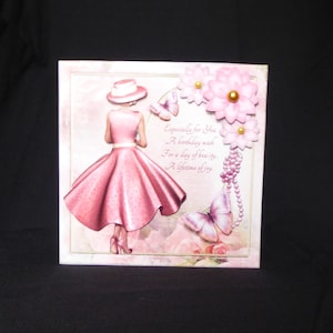 Dame en rose, voeux d'anniversaire, spécialement pour vous, carte spéciale jour, anniversaire spécial, carte de découpage 3D, fait main au Royaume-Uni