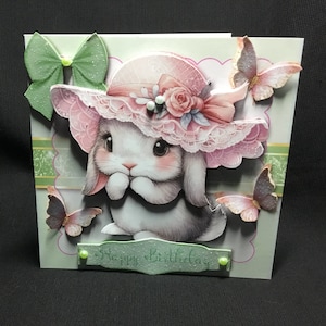Coniglietto carino con berretto, carta decoupage 3D, personalizzata, fatta a mano nel Regno Unito