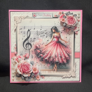 Signora della musica in abito rosa, biglietto decoupage 3D, personalizzato, fiori rosa, compleanno, festa della mamma, fatto a mano nel Regno Unito