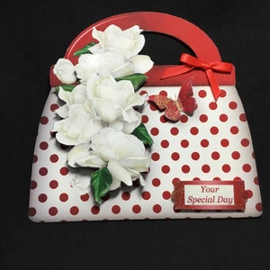 Carte de découpage 3D en forme de sac à main, personnalisée, à pois rouges et blancs, votre jour spécial, carte d'anniversaire, faite main au Royaume-Uni
